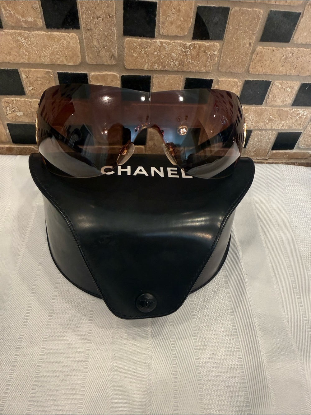 NWOT CHANEL Brown Classic Sunglasses with Gold Accents, No return